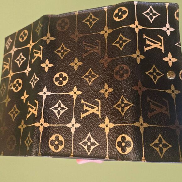 Custom Painted Authentic Louis Vuitton International Snap Wallet - Picture 7 of 17